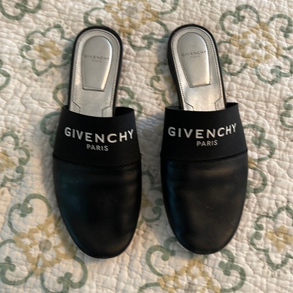 Givenchy Shoes - Givenchy size 37.5 flat mules